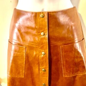 Leather skirt with the buttons